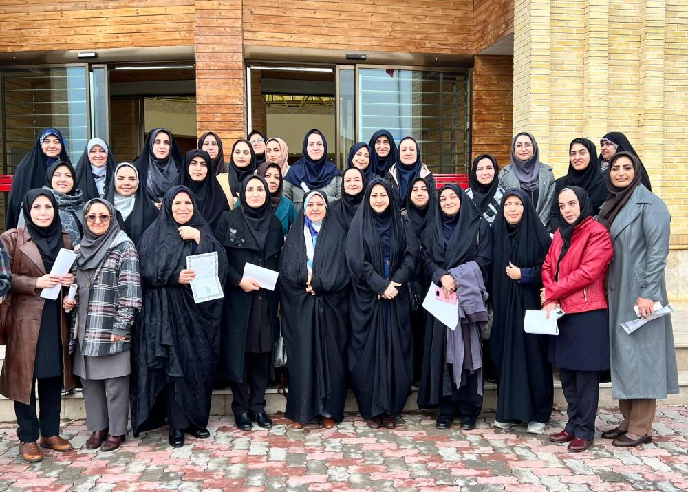 دیدار ییس دانشگاه با بانوان دانشگاهی در آستانه ولادت حضرت زهرا(س) و هفته گرامیداشت مقام زن و روز مادر