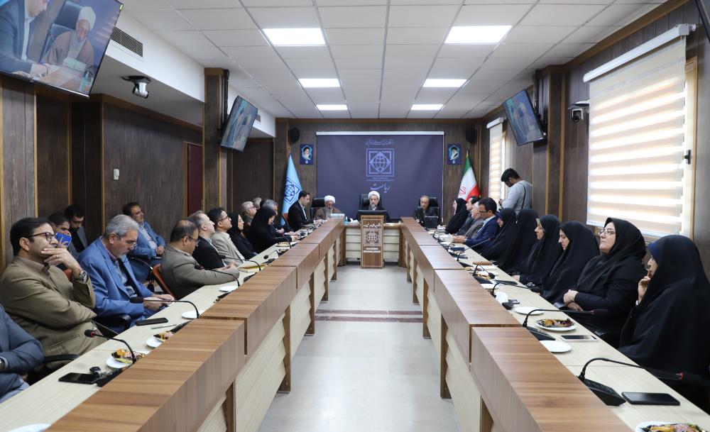 حضور نماینده ولی فقیه در استان قزوین در نشست شورای هم‌اندیشی استادان دانشگاه بین‌المللی امام‌خمینی(ره)